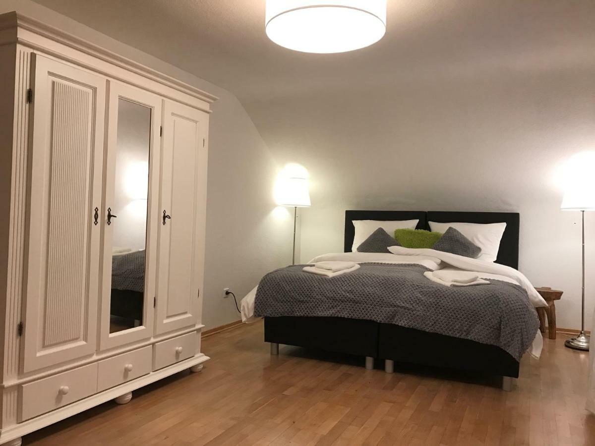 Ferienhaus Vier Jahreszeiten Bad Urach Esterno foto