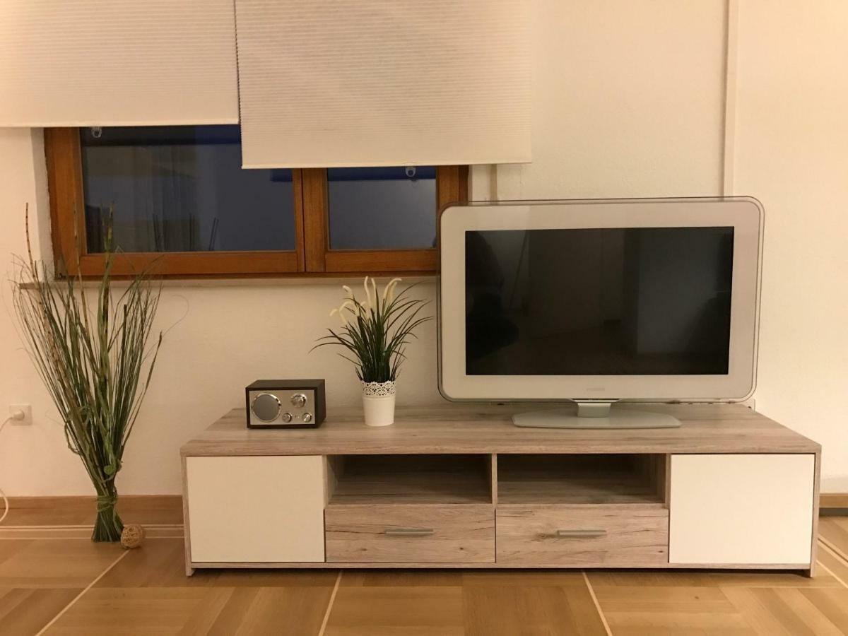 Ferienhaus Vier Jahreszeiten Bad Urach Esterno foto